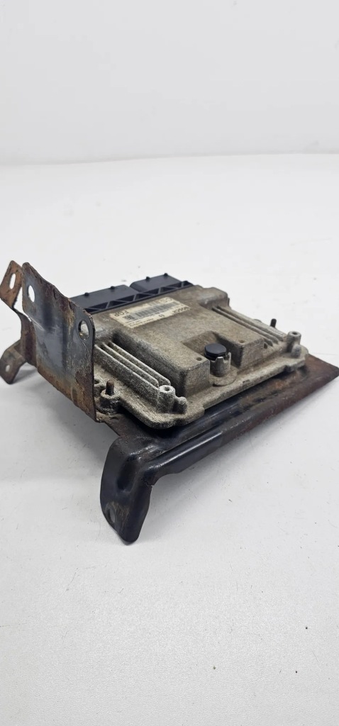 фото №8, Блок управляющий двигателя ecu opel zafira b a05 55202383 1.9l дизель