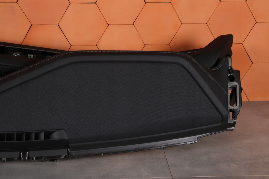 Bmw 7' g70 оригинальная приборная панель приборная панель  кожа veganza черная Оригинал