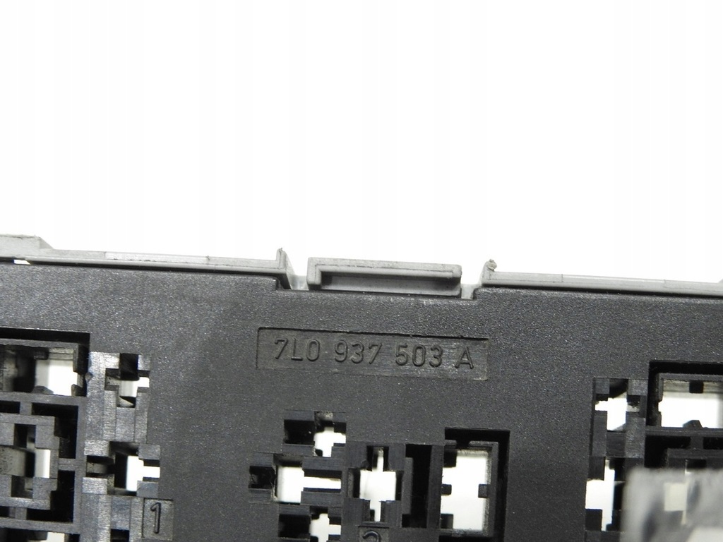 фото №7, Коробка запобіжників volkswagen оригінальний номер 7l0937503a