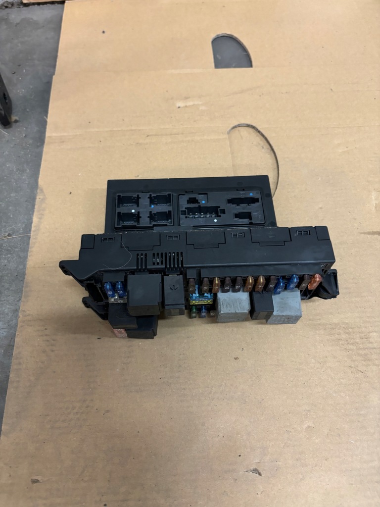 фото №1, Модуль sam коробка предохранителей mercedes cls w219 2115457701 eu