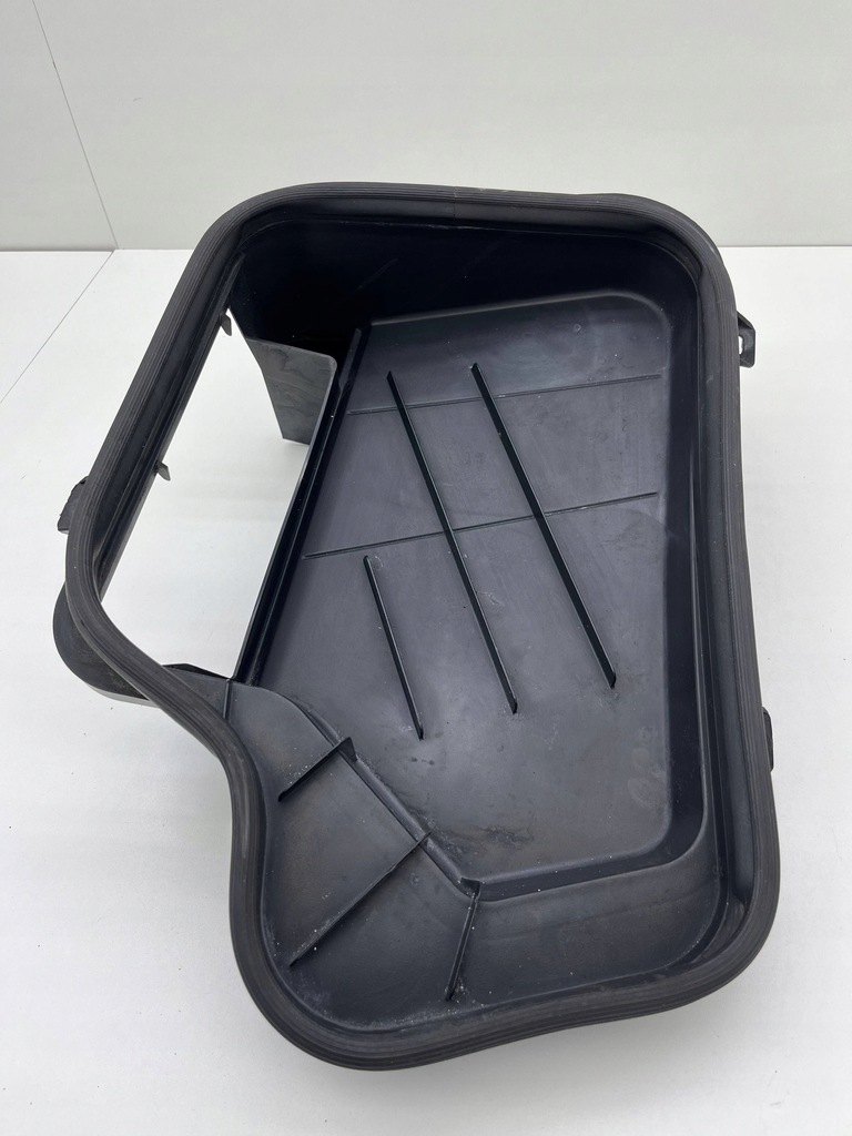 фото №1, Mercedes slk r171 канал воздуха a1718300044