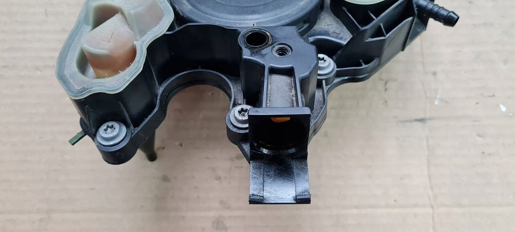 фото №12, A5 8w вентиляция картера сепаратор масла 2.0 tfsi 06k103495as a4 b9 8w q5