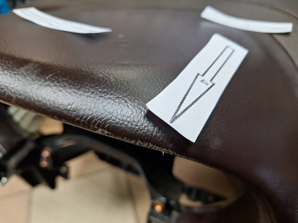 Подушка безпеки панель приладів konsolka jeep grand cherokee wk2 рестайлінг  13- коричневий Ціна