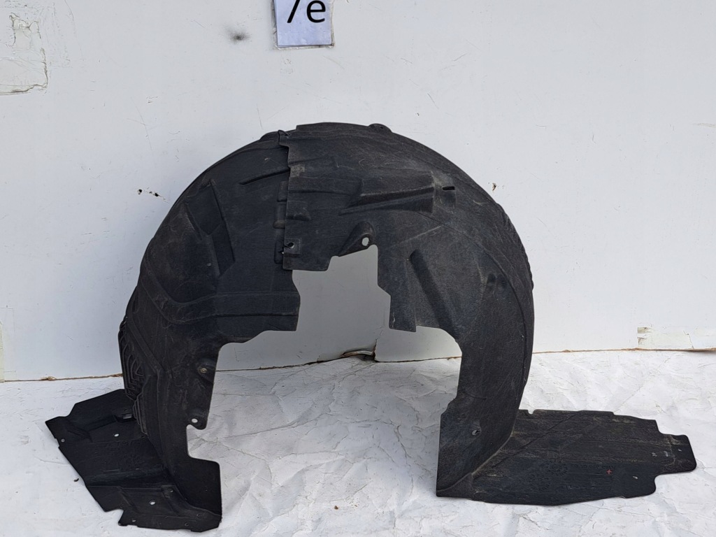 Купить Подкрылок передние правое mercedes amg gt r190 c190 a1906980403