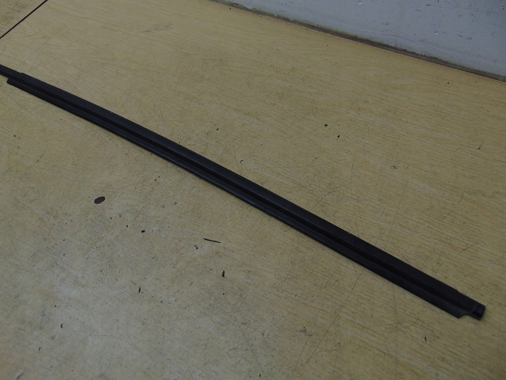 фото №6, Молдинг ущільнювач лівий перед toyota prius ii 2002-