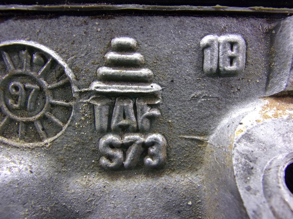 фото №6, Chrysler voyager 3.3 v6 головка двигателя 4621510