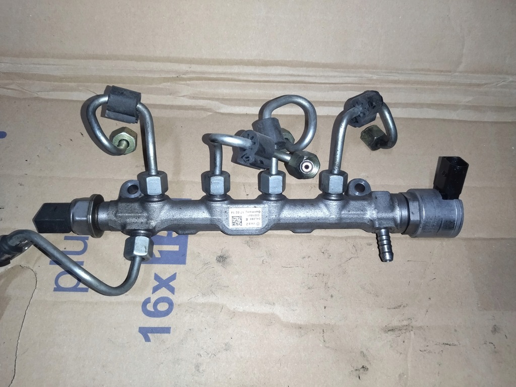 фото №1, Молдинг упорскування - vw audi - 2.0 tdi | 04l089e