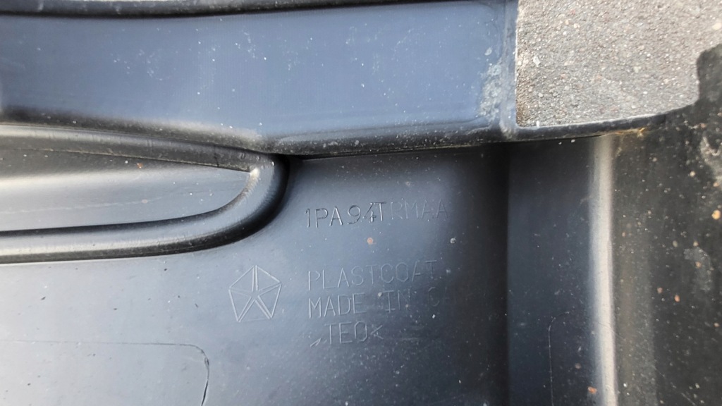 Dodge durango 2014- молдинг поріг поріг праві оригінал  1pa94trmaa Недорого