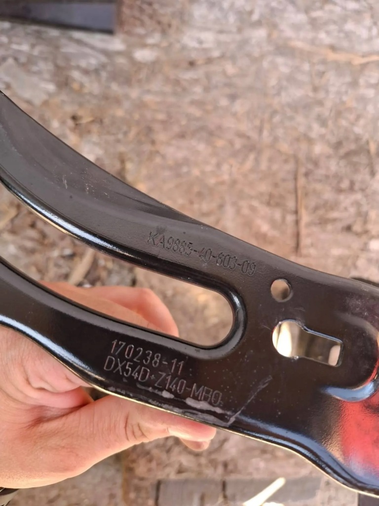 фото №7, Bmw 1 f20 f21 240922 воздуховод воздуха клаксон крепления лампа