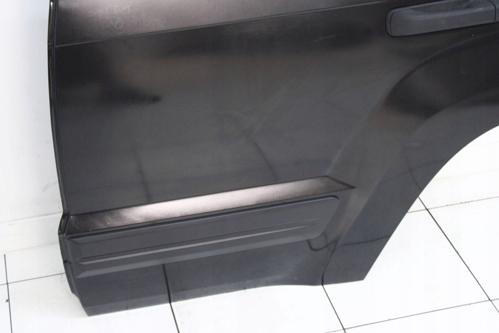 фото №8, Jeep cherokee wk 04r- дверь левая задние левый задняя