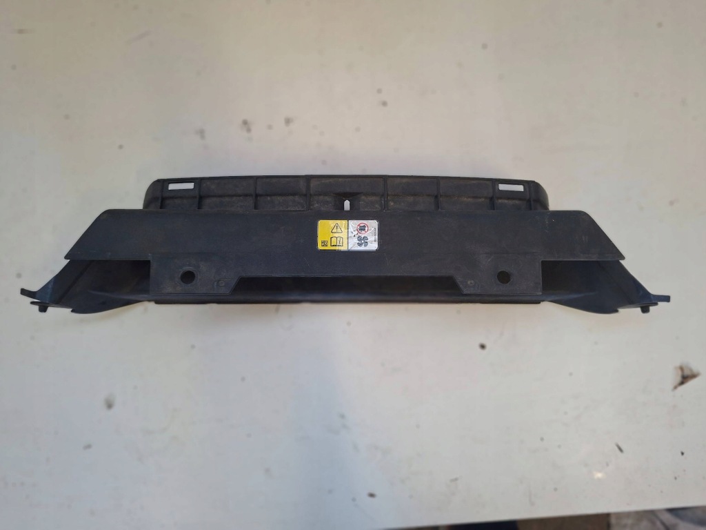Купить Впуск руль воздуха range rover velar l560 j8a2-9h722-ab