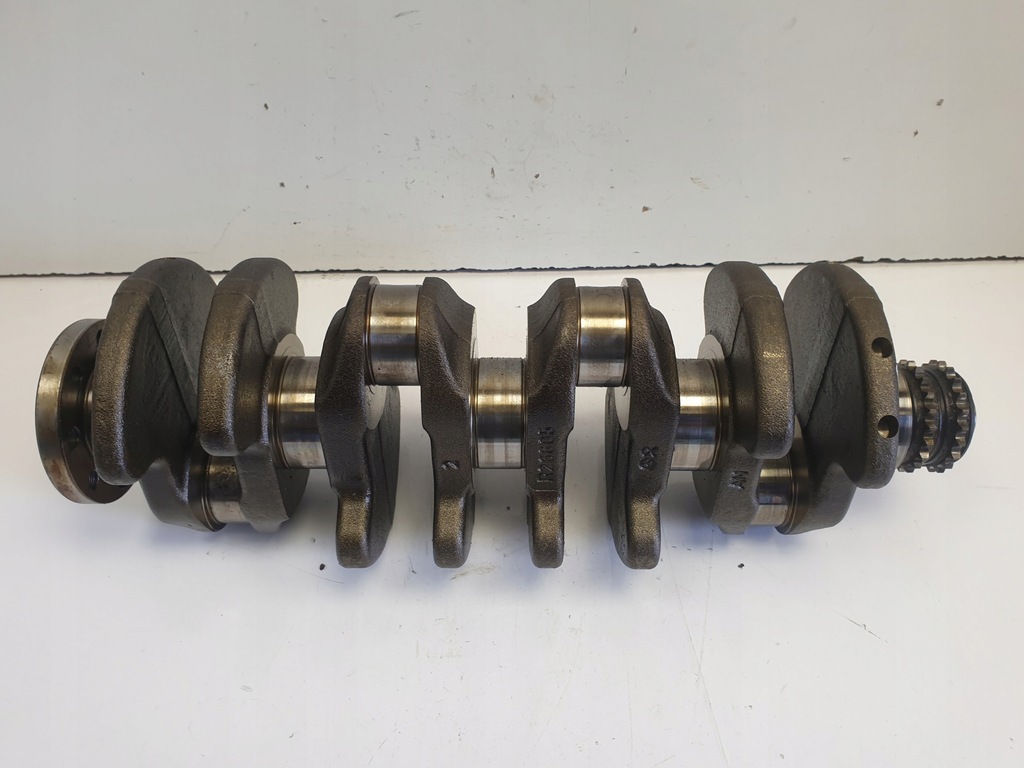 фото №1, Mercedes w245 2.0 cdi wał коленчатый