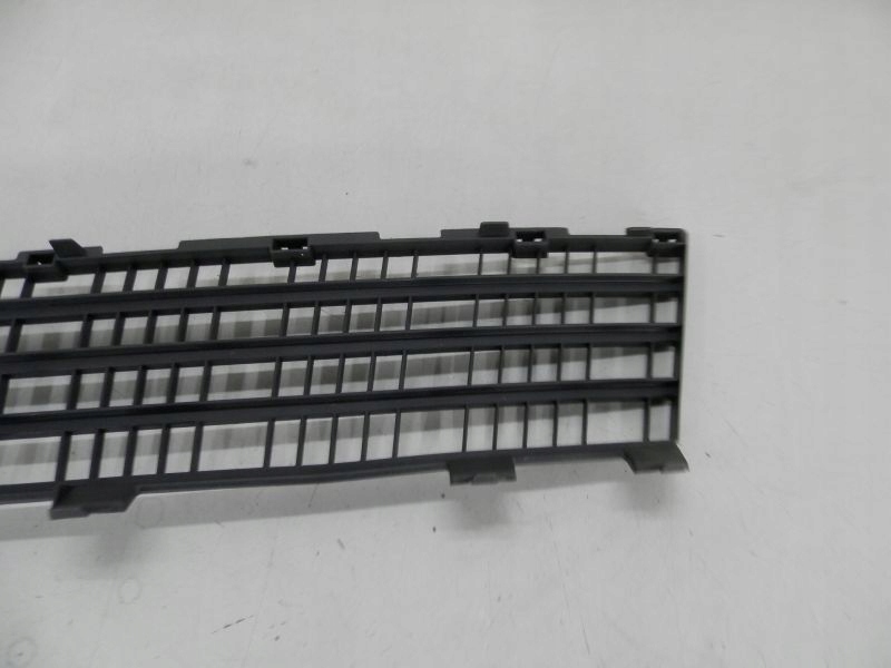 фото №3, Renault clio iii решётка радиатора заглушка бампера 7701072018