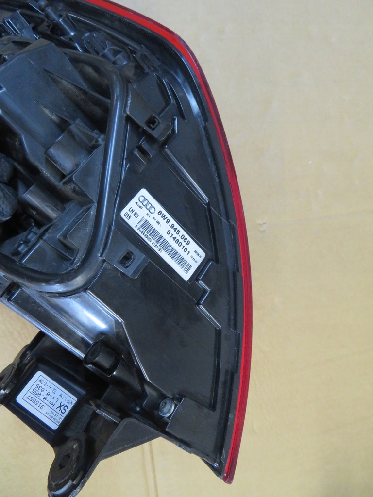 фото №11, Лампа задняя левая 8w9945069 audi a4 b9 kombi