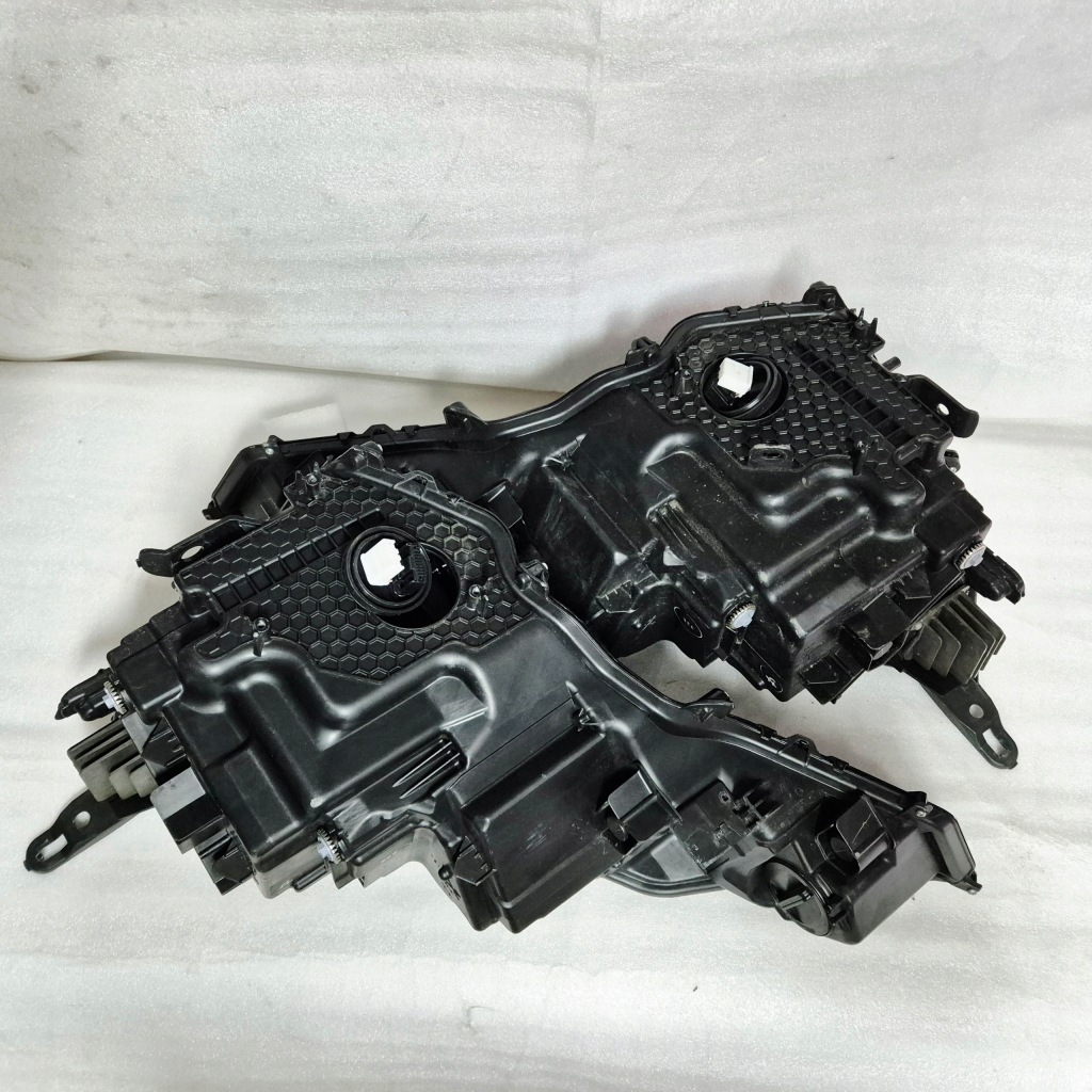 Lexus ux f-sport lift лампа l+p full led eu Недорого