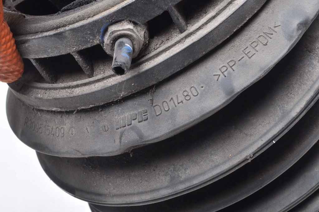 фото №9, Land rover range rover velar l560 3.0 d подушка подвеска j8a2-5587-ac