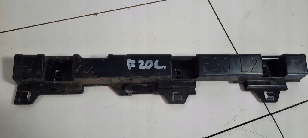 фото №1, Bmw f20 кронштейн направляющая порог правый 7240913