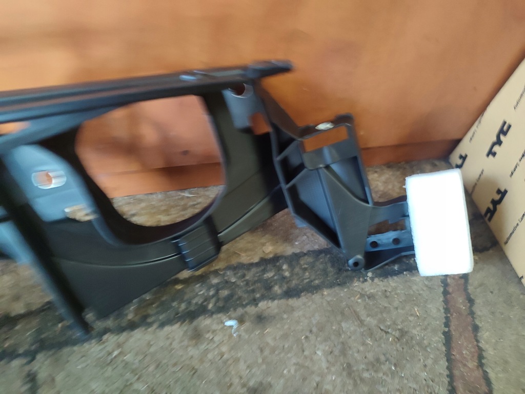 фото №5, Кронштейн крыла передний правое bmw x5 e70 07-