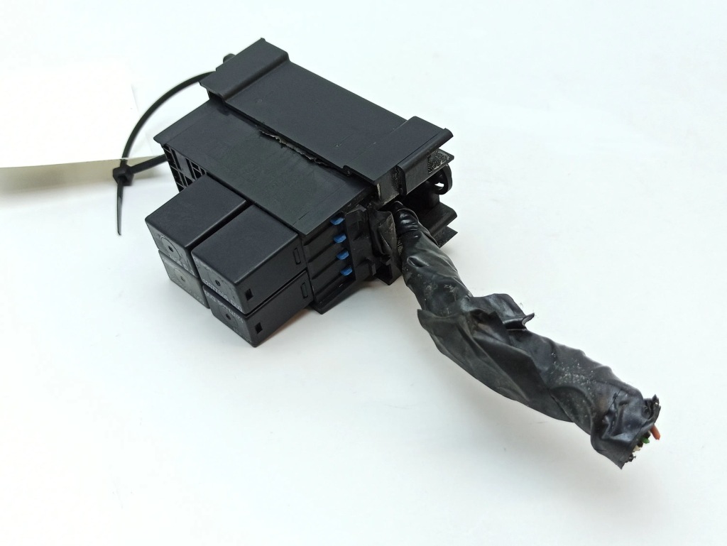 Коробка реле комплект cadillac sts seville 12077866 с Разборки