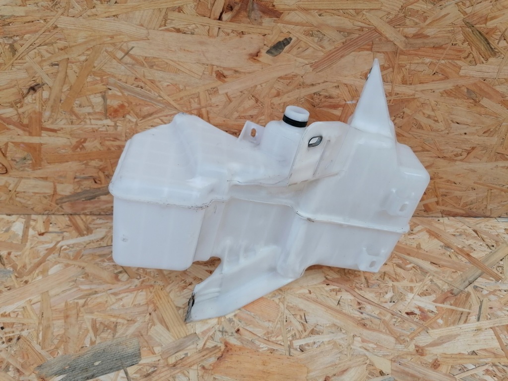 фото №1, Бачок омывателя toyota prius prime plug in 2017-