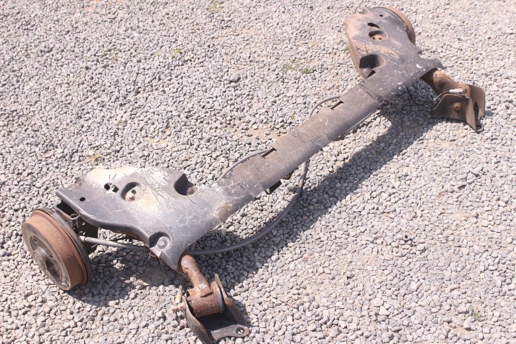 фото №11, Oś балка підвіска задня dacia sandero stepway ii