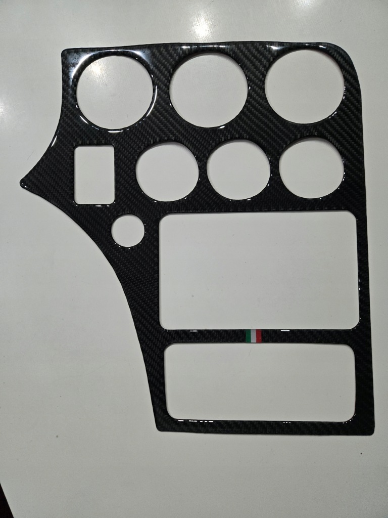 Декоративная  панели приборной панели alfa romeo 159 карбон волокно углеродный Недорого