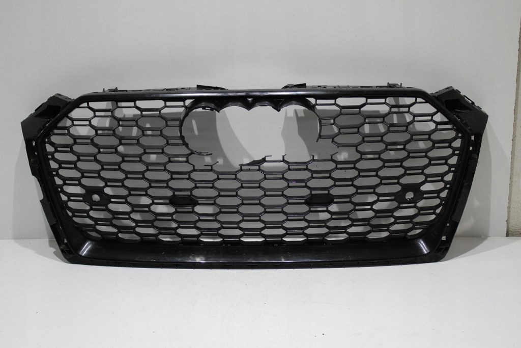 фото №1, Audi a5 8w6 рамка cała решітка радіатора