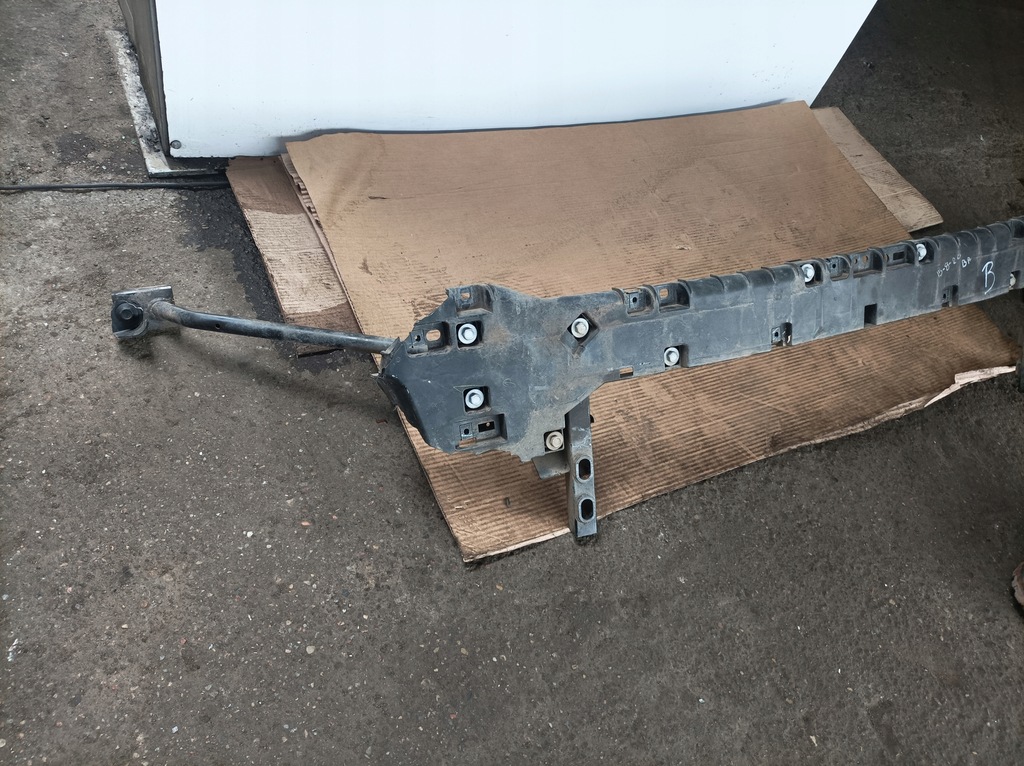 фото №2, Ford ranger raptor pas передний усилитель перед org jb3b-17g750 aa