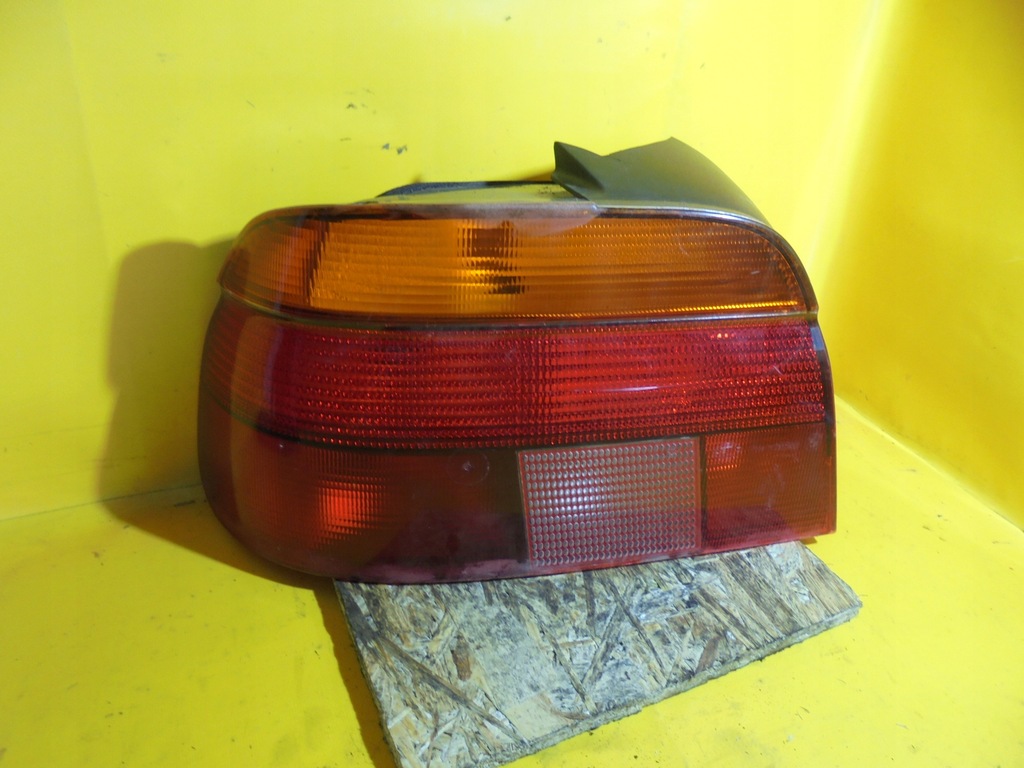 фото №1, Лампа левая задняя 8358031 bmw 5 e39