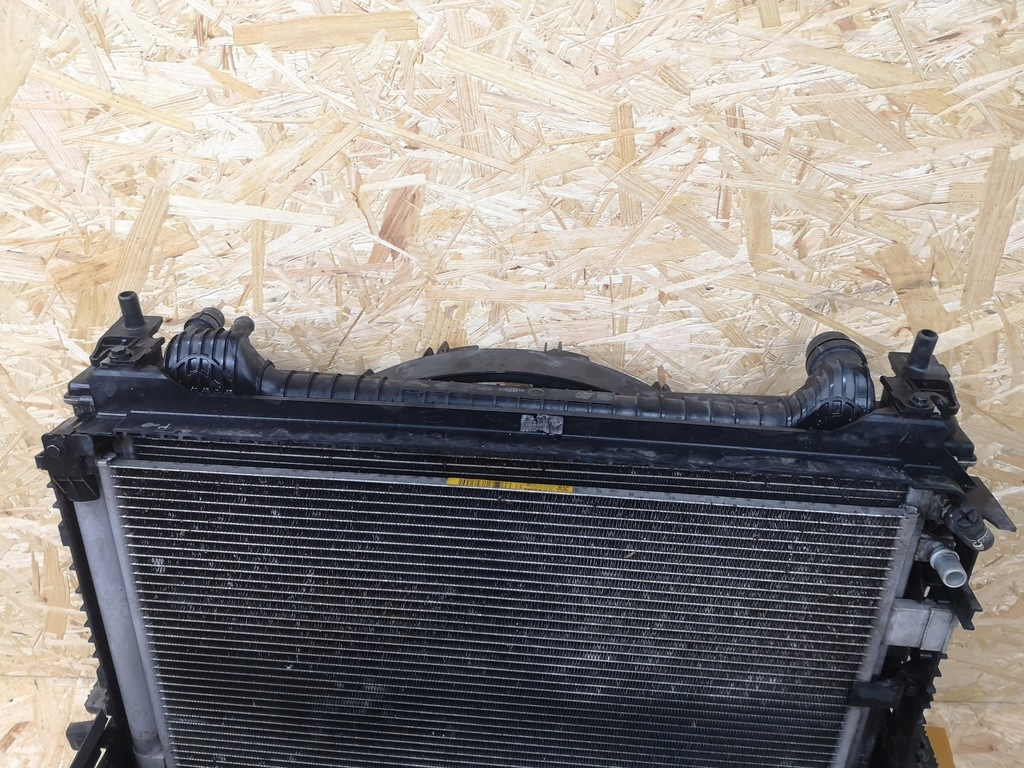 фото №8, Jaguar xe 2.0 d радіатор вентилятор комплект