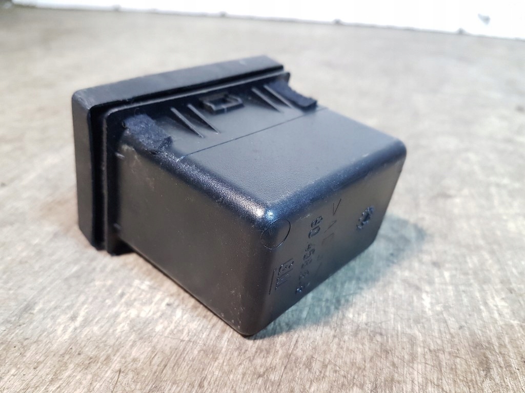 фото №3, Бардачок полка opel omega b