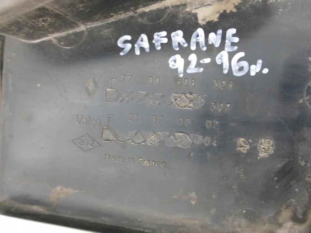 фото №9, Renault safrane накладка крышки багажника задняя 92-96