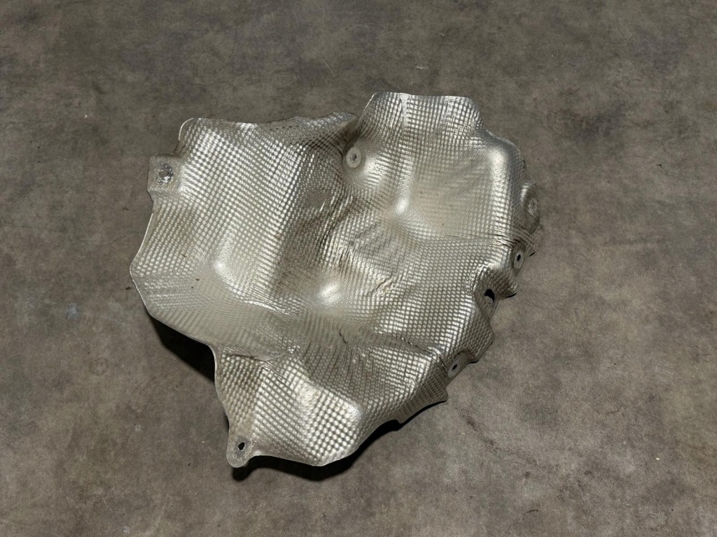 Купить Bmw m2 g87 накладка тепловая 8085784