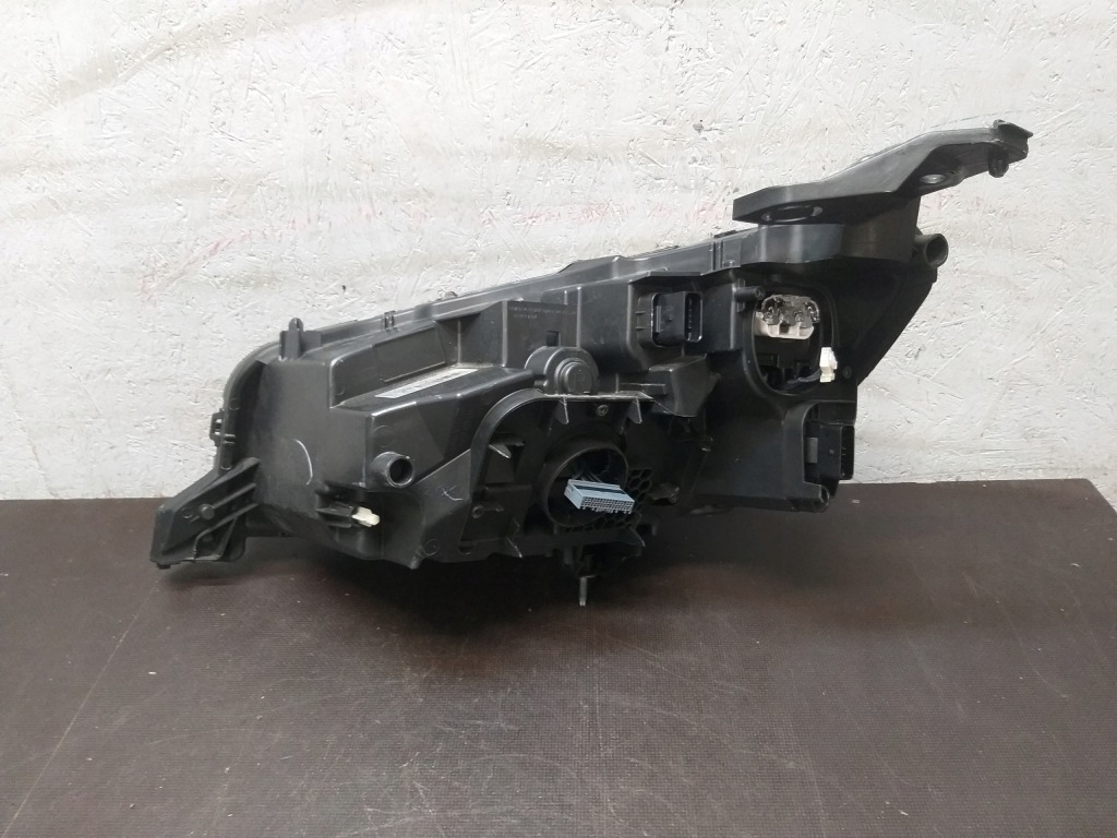 фото №2, Лампа перед права peugeot 208 2008 ii 2 full led