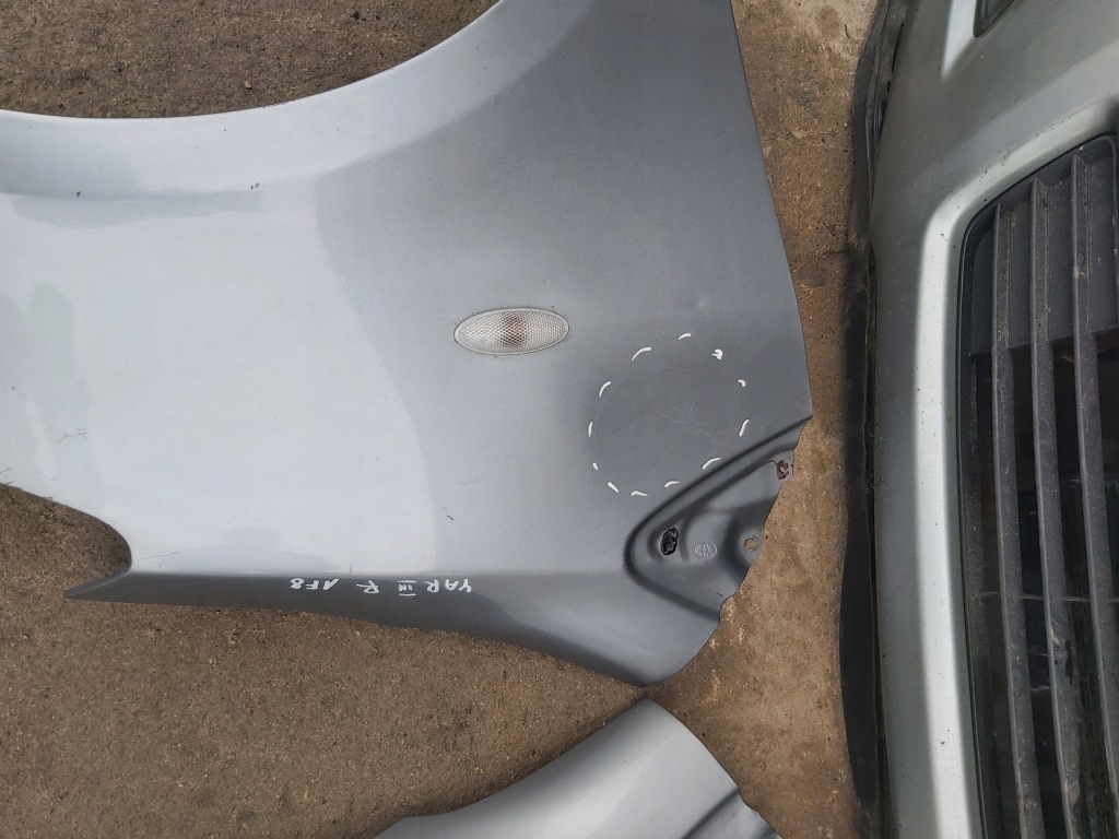 фото №6, Toyota yaris ii lift kompletny перед бампер капот