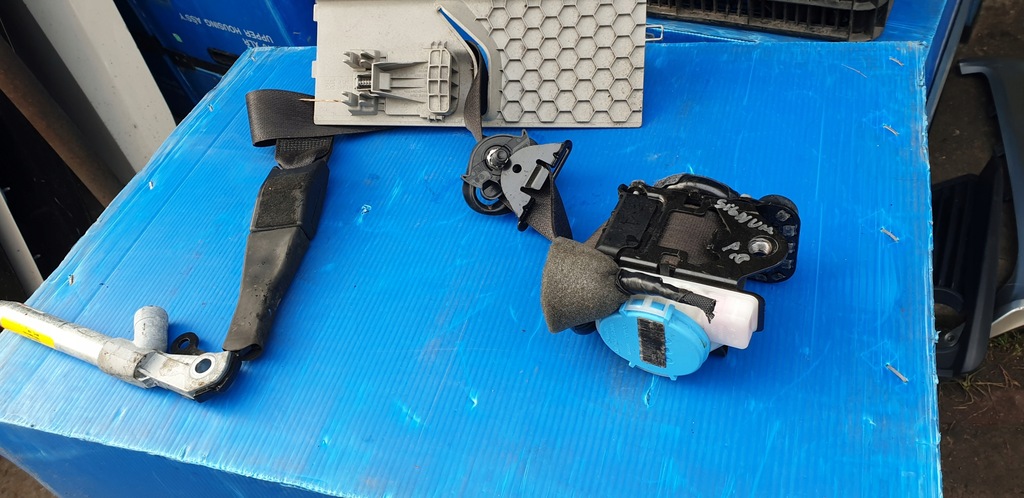 фото №5, Opel insignia a натяжитель pas безопасности правый перед передний 99613690