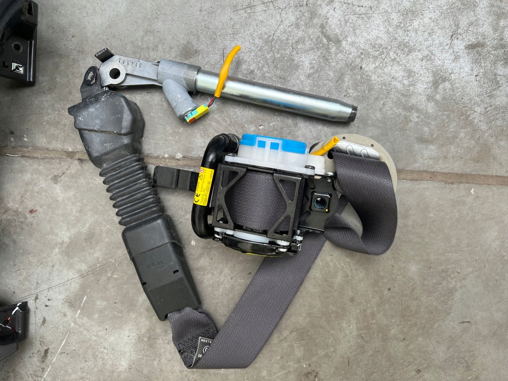 фото №13, Панель приладів консоль подушка безпеки ремені kia carens iv