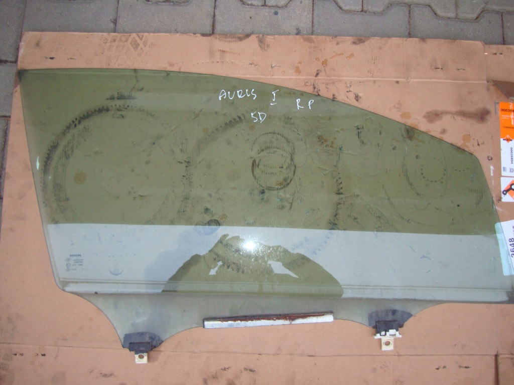 фото №1, Toyota auris i 06-12 5d скло двері правих передній