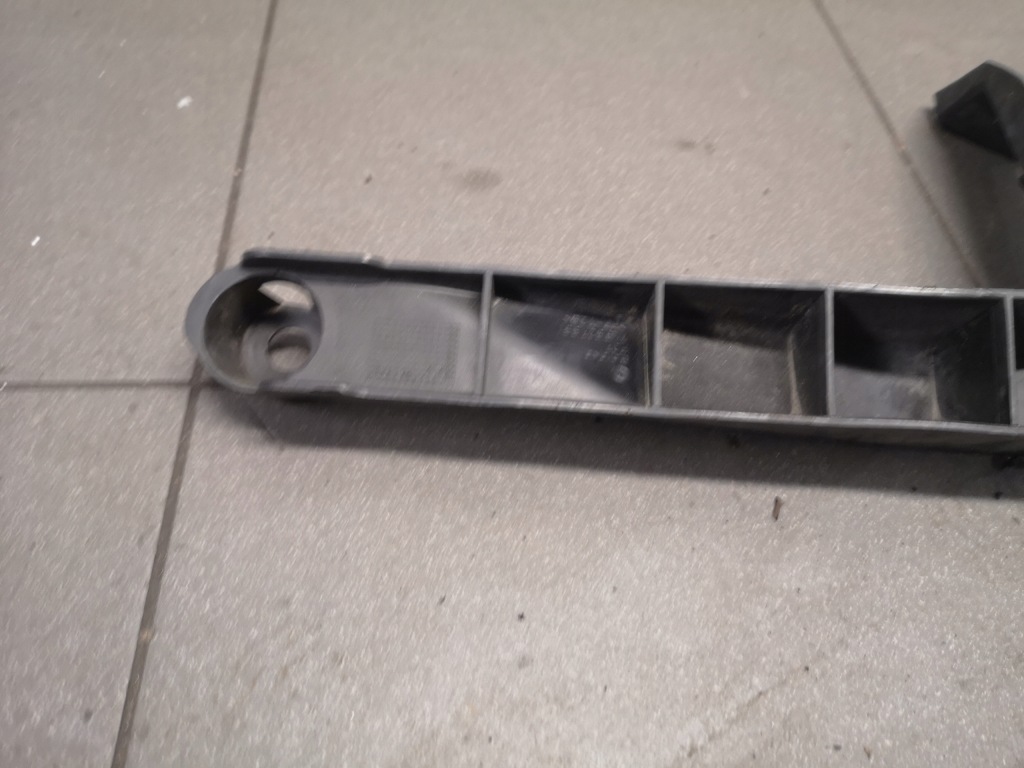 Направляющая бампера левый задняя vw touareg 7l6807861 с Разборки