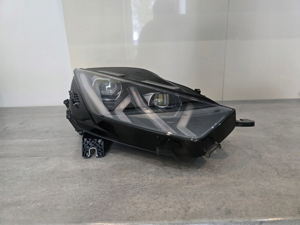 фото №1, Лампа права lamborghini huracan full led