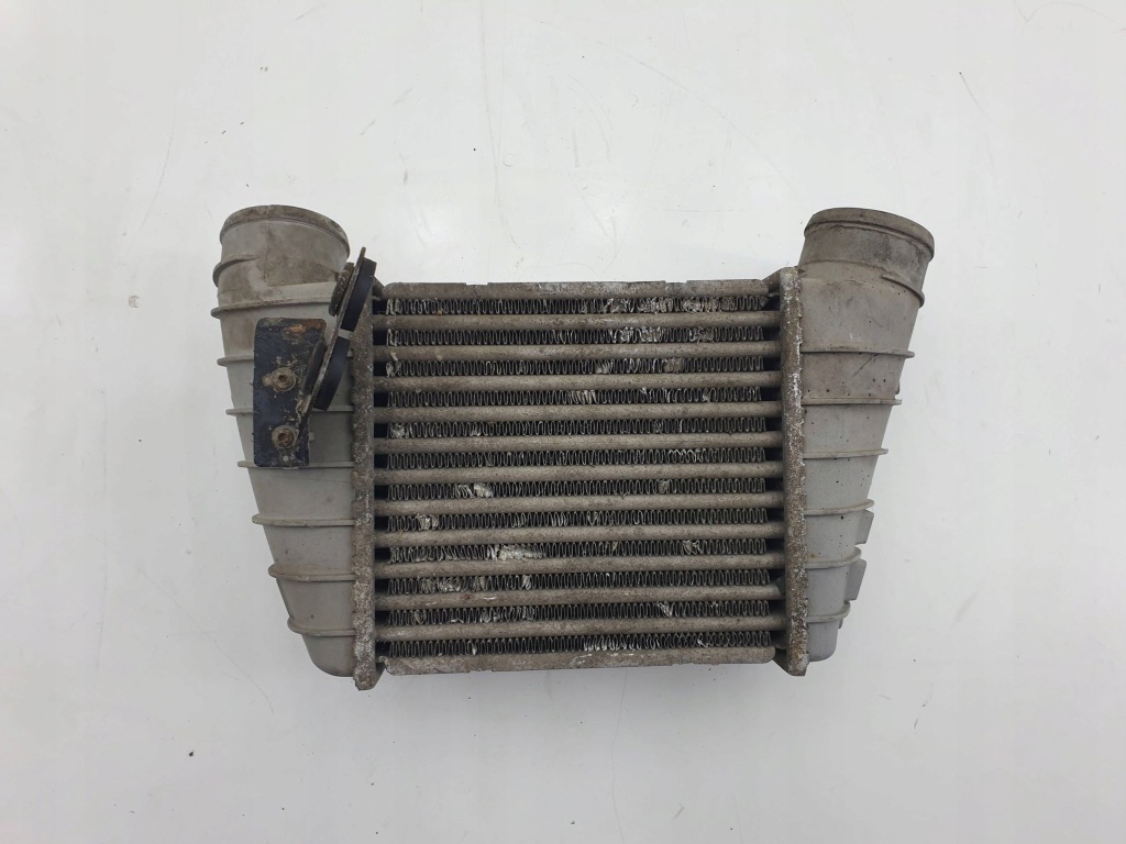 Купить Интеркулер auditt 8n 8l9145805g