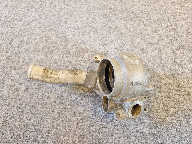 фото №1, Panamera 970 94810608000 корпус термостата оригінальний номер