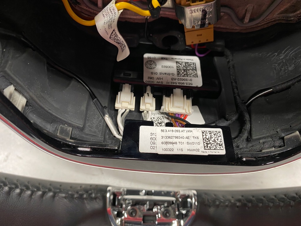 фото №9, Повітропровід шкіра підігрів пелюстки перемикання skoda superb iii karoq octavia 4 iv 5e3