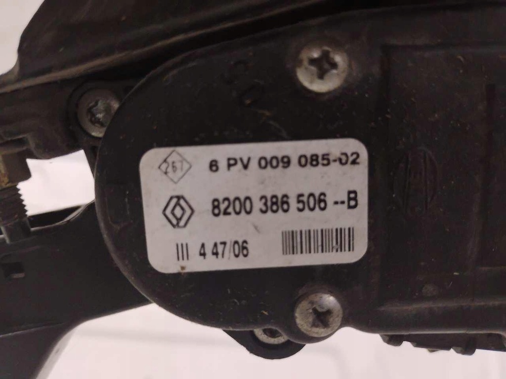фото №4, Педаль газа потенциометр dacia logan 8200386506