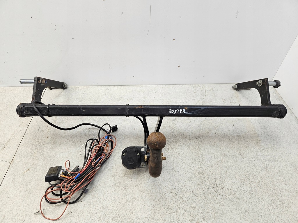 фото №1, Dacia duster i hak буксировочный