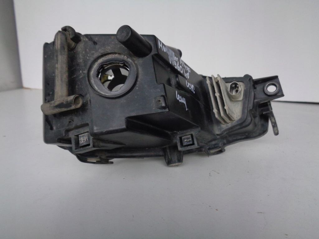 фото №4, Противотуманная фара левый mercedes atego w960 led