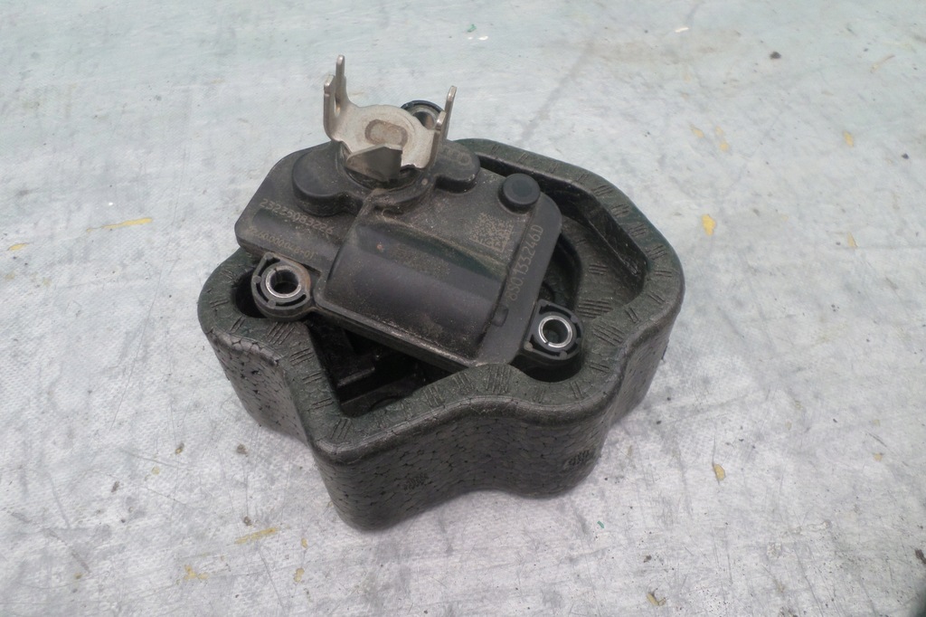 фото №1, Audi rs3 8y tt 8s регулятор крышки крышка выхлоп