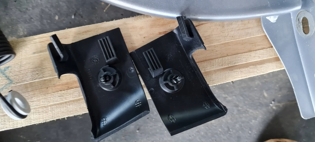 фото №11, S3 8v sedan a3 петля петли крышки задняя багажника 8v5 2x ly7g