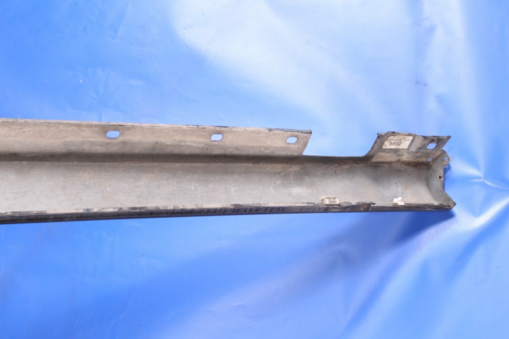 фото №6, Накладка порог правая mercedes w204 kombi amg