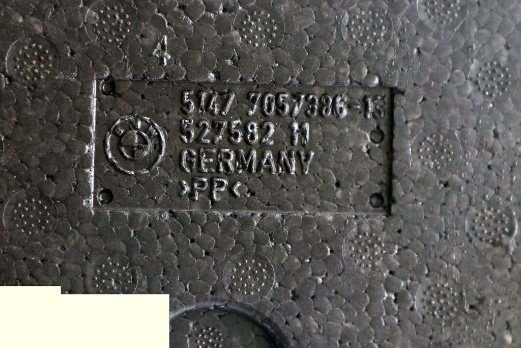 фото №10, Bmw e60 лівий вкладиш панель вкладка пінополістирол піна багажника 7057386